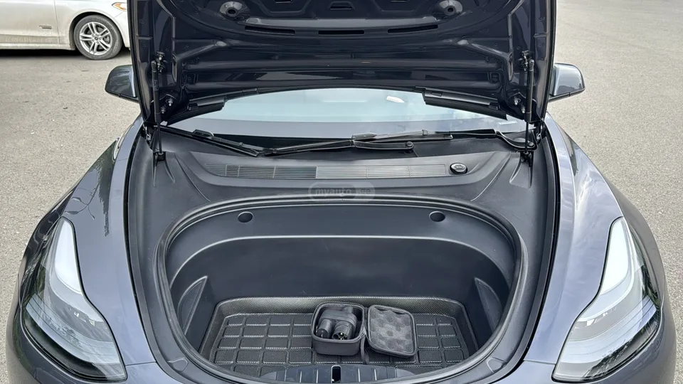 Tesla Model 3 2023 — миниатюра 4