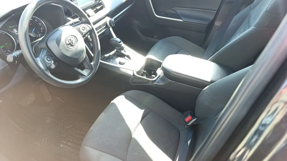 Toyota RAV4 LE 4dr All-Wheel Drive Automat 2022 — миниатюра 2