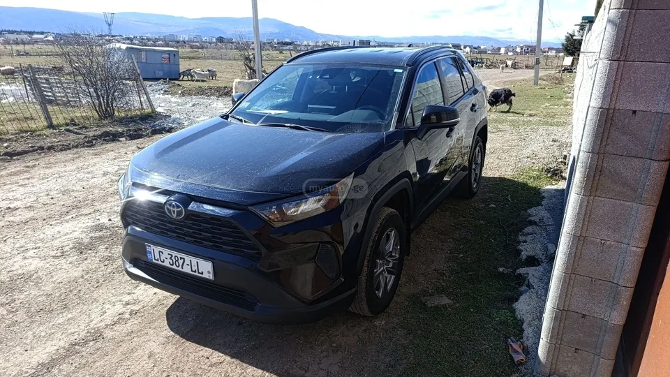 Toyota RAV4 LE 4dr All-Wheel Drive Automat 2022 — миниатюра 5
