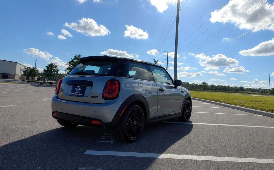 MINI Cooper SE 2022 — миниатюра 4