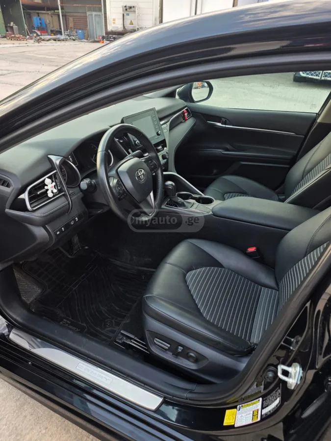 Toyota Camry SE 4dr Front-Wheel Drive Sedan 2023 — миниатюра 2