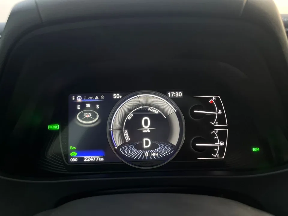 Lexus UX 250h Base 4dr Front-Wheel Drive CVT 2023 — миниатюра 4
