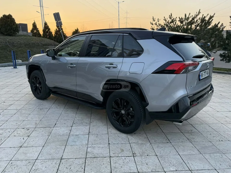 Toyota RAV4 XSE Hybrid 2024 — миниатюра 5