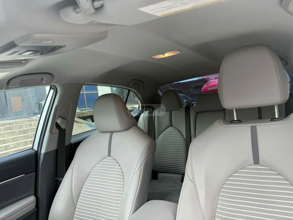 Toyota Camry SE 2022 — миниатюра 5