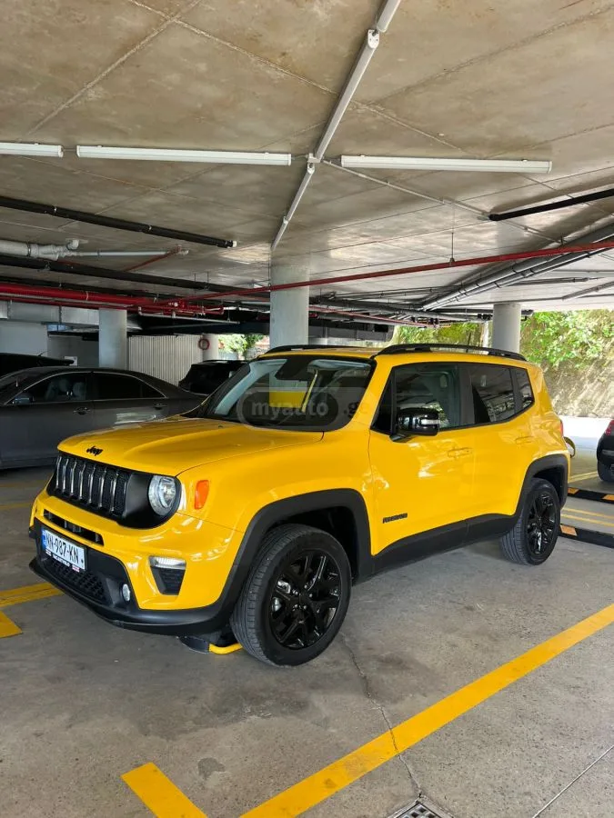 Jeep Renegade Latitude 4dr 4x4 Automatic 2023 — миниатюра 4