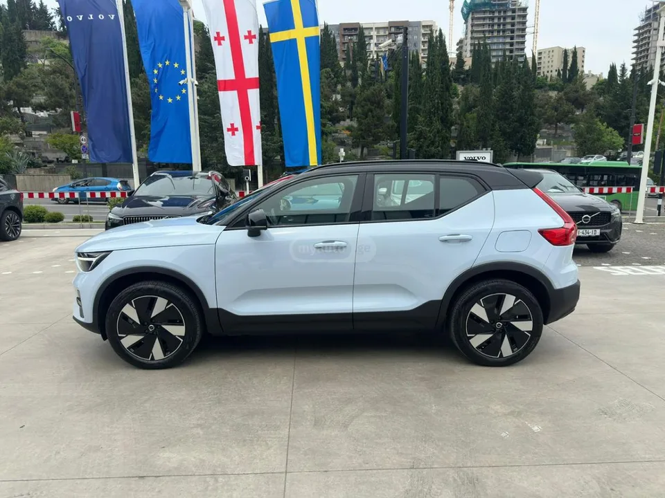 Volvo XC40 2024 — миниатюра 3
