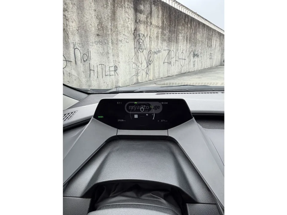 Toyota Prius 2024 — миниатюра 4