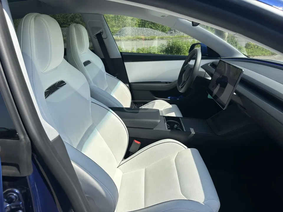 Tesla Model 3 2025 — миниатюра 2