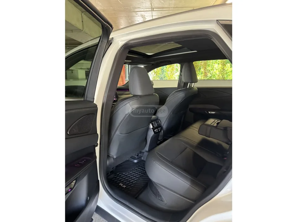Lexus RX 350 Base 4dr All Wheel Drive Autom 2024 — миниатюра 4