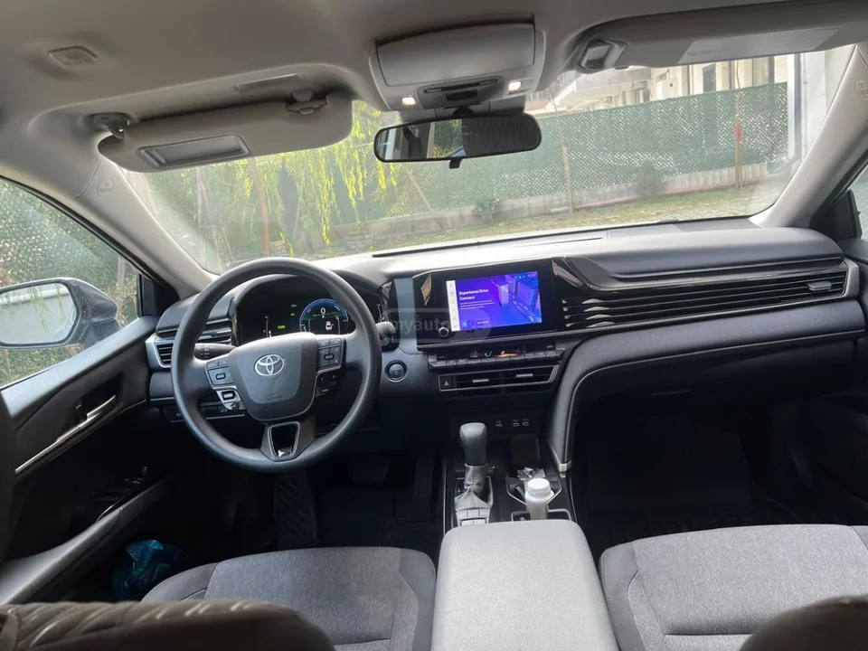 Toyota Camry le 2025 — миниатюра 4
