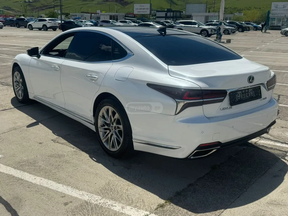 Lexus LS 500 Base 4dr Rear-Wheel Drive Seda 2022 — миниатюра 5