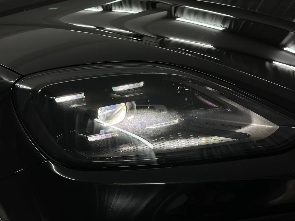 Porsche Cayenne 2023 — миниатюра 2