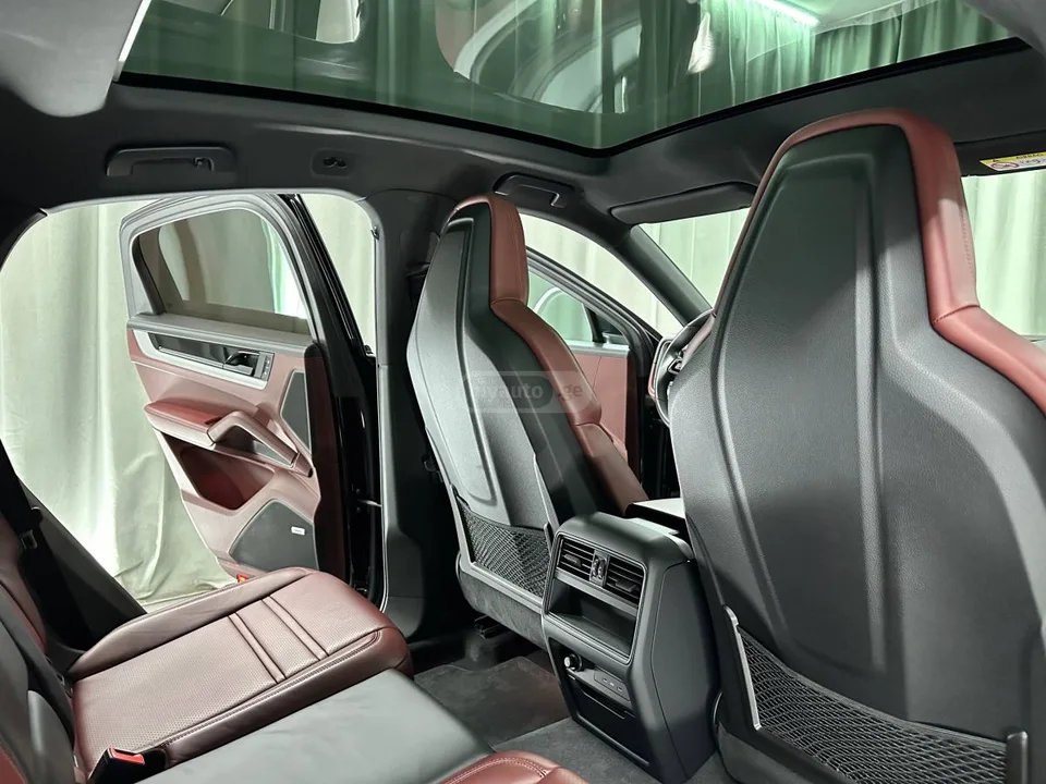 Porsche Cayenne 2023 — миниатюра 3