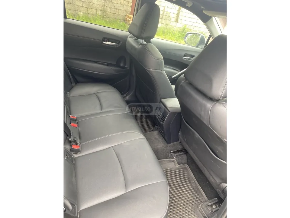 Toyota CorollaCross XLE 4dr All-Wheel Drive CVT 2022 — миниатюра 5