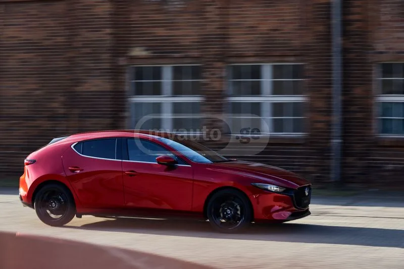 Mazda Mazda 3 2025 — фото 1, купить с доставкой в Москву