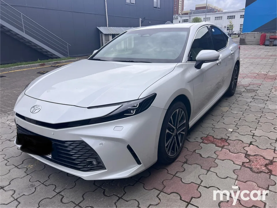 Toyota Camry 2025 — фото 1, купить с доставкой в Москву