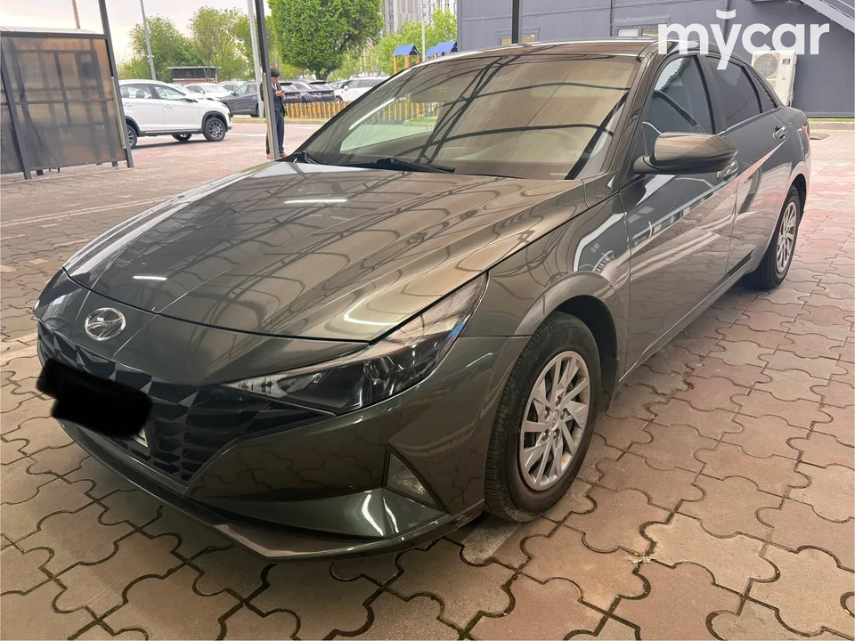Hyundai Elantra 2023 — фото 1, купить с доставкой в Москву