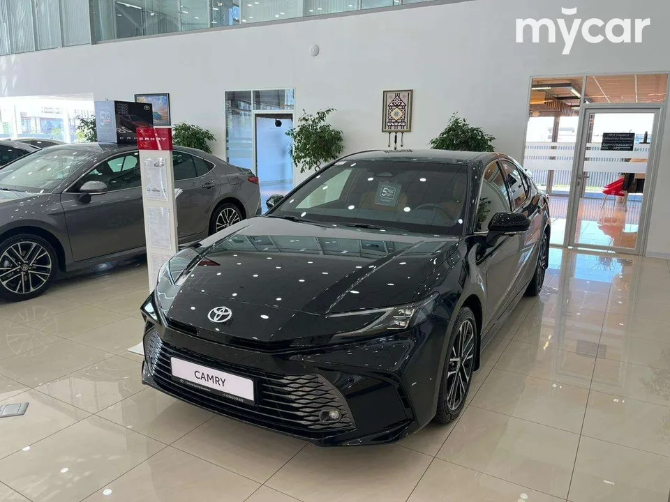 Toyota Camry 2025 — фото 1, купить с доставкой в Москву