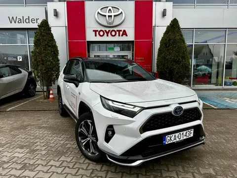 Toyota RAV4 2024 купить в Москве