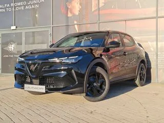 Alfa Romeo Junior 1.2 mHEV Ibrida eDCT 2026 — фото 1, купить с доставкой в Москву