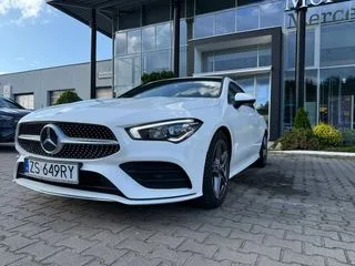 Mercedes-Benz CLA-Class 180 AMG Line 7G-DCT 2023 — фото 1, купить с доставкой в Москву