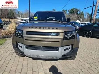 Land Rover Defender 2025 — фото 1, купить с доставкой в Москву