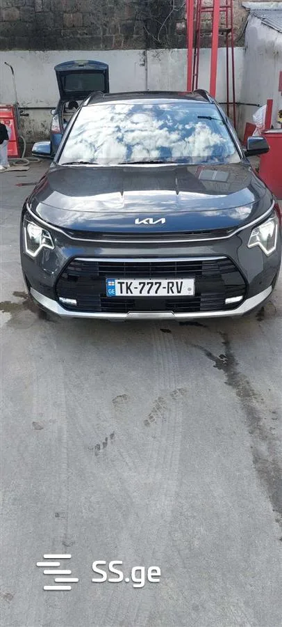 Kia Niro 2023 — фото 1, купить с доставкой в Москву