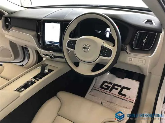 Volvo XC60 B5 AWD Momentum 4WD 2022 — миниатюра 5