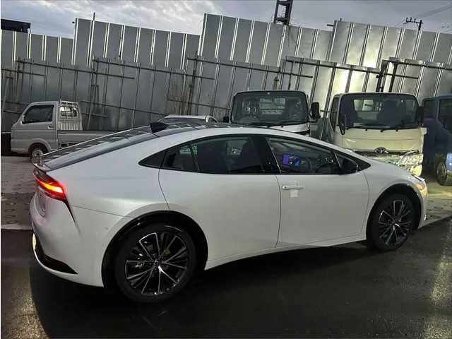 Toyota Prius 2023 — миниатюра 4