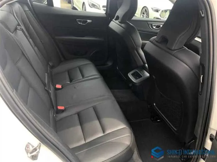 Volvo S60 B4 Momentum 2022 — миниатюра 3