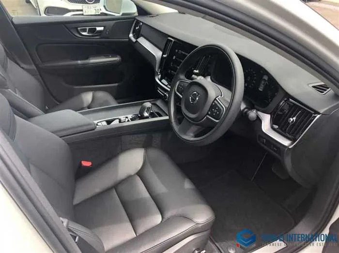 Volvo S60 B4 Momentum 2022 — миниатюра 5