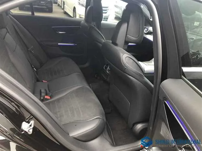 Mercedes-Benz C-Class C200 AvantGarde AMG Line(ISG) 2023 — миниатюра 3