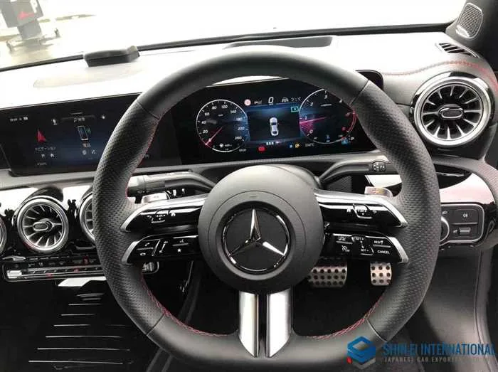 Mercedes-Benz CLA-CLASS CLA200d AMG Line-PKG/Panoramic SR 2024 — миниатюра 4