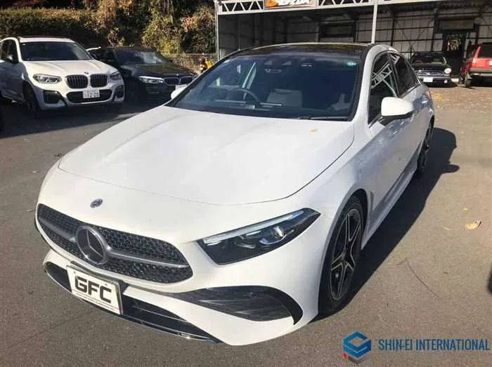 Mercedes-Benz A-Class A200d Sedan AMG Line/Panoramic SR 2024 — фото 1, купить с доставкой в Москву