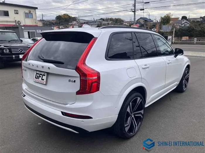 Volvo XC90 B6 AWD R-Design 4WD 2022 — миниатюра 2