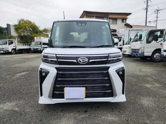 Daihatsu Tanto Custom 2024 — миниатюра 2