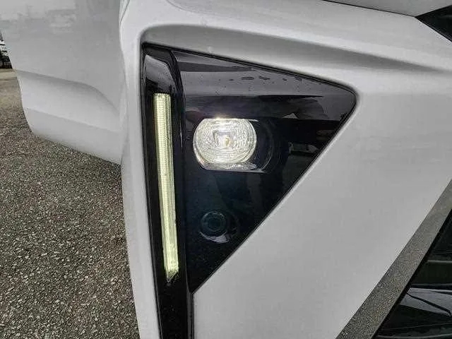 Daihatsu Tanto Custom 2024 — миниатюра 4