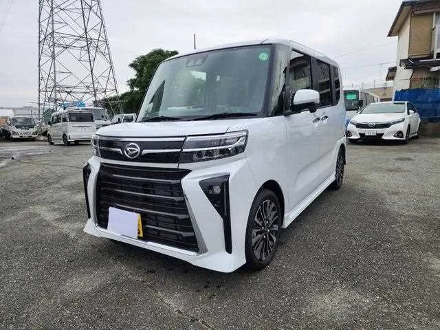 Daihatsu Tanto Custom 2024 — фото 1, купить с доставкой в Москву