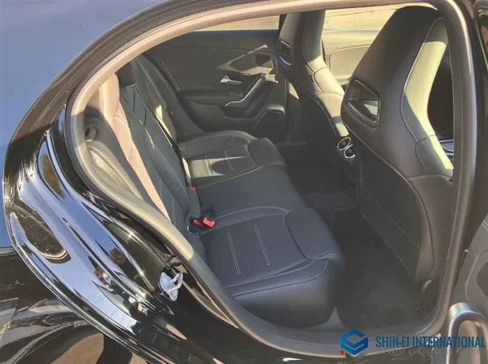 Mercedes-Benz A-Class AMG Line/Panoramic SR,Leather EXC PKG 2024 — миниатюра 3