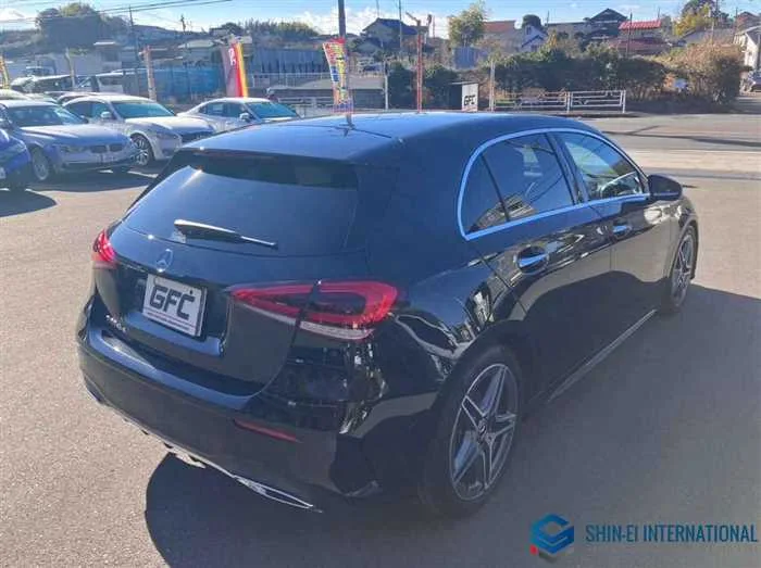 Mercedes-Benz A-Class AMG Line 2023 — миниатюра 2