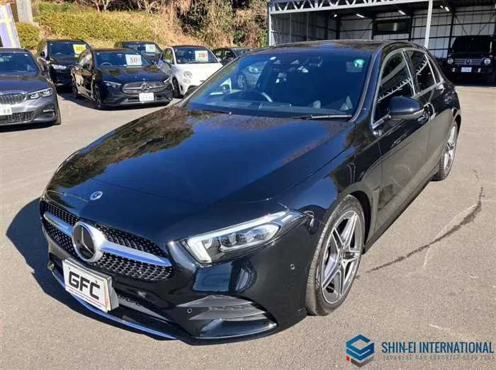Mercedes-Benz A-Class AMG Line 2023 — фото 1, купить с доставкой в Москву