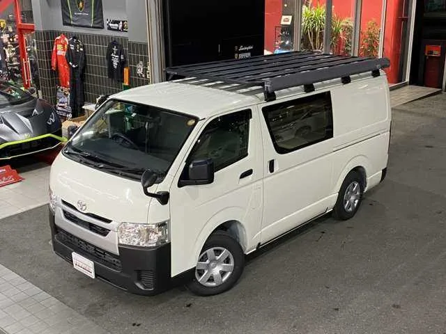 Toyota Hiace Van 2022 — миниатюра 2