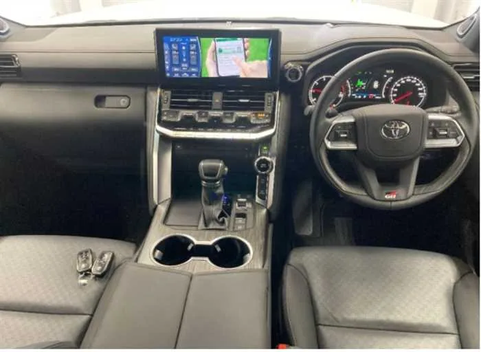 Toyota Land Cruiser GR SPORT 4WD SUNROOF 5 SEATS DIESEL 2024 — миниатюра 3