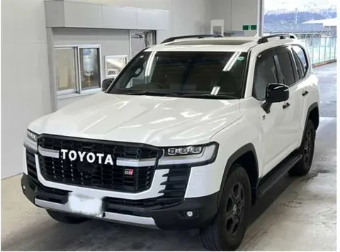 Toyota Land Cruiser 2024 buy in Moscow