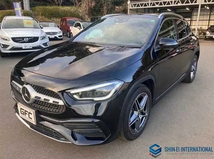 Mercedes-Benz GLA-Class GLA200d 4Matic AMG Line 2022 — фото 1, купить с доставкой в Москву