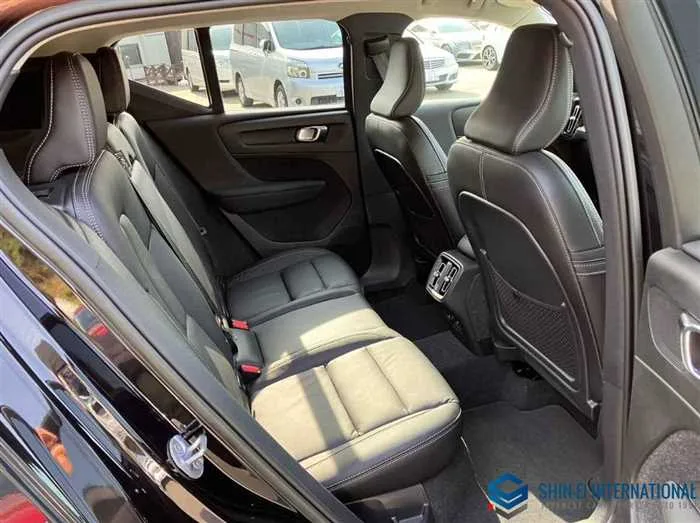 Volvo XC40 XC40 ultimate B4 AWD 4WD 2022 — миниатюра 3