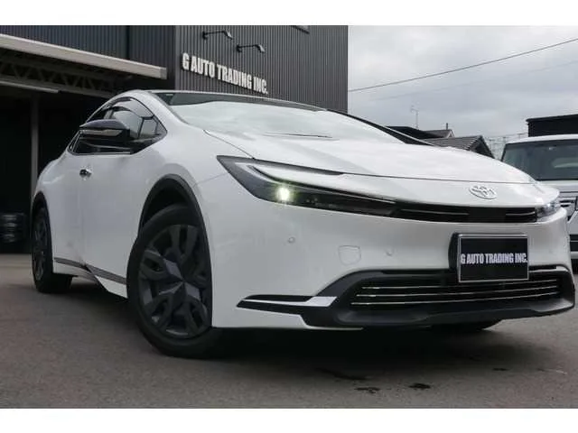 Toyota Prius 2023 — фото 1, купить с доставкой в Москву