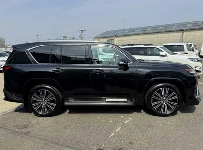 Lexus LX Base grade 4WD 7seats sunroof 2023 — миниатюра 3