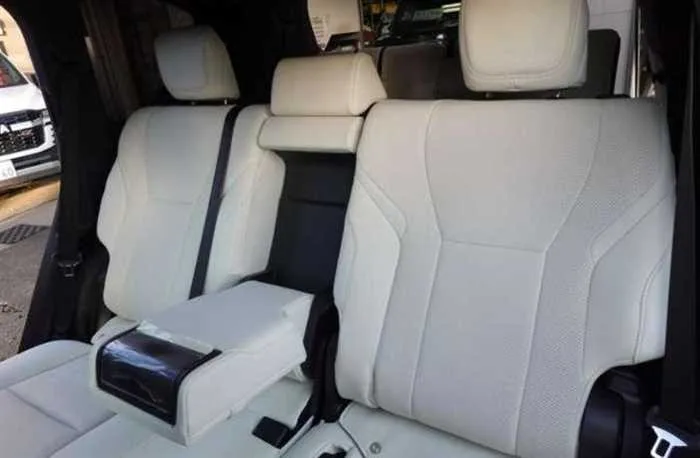 Lexus LX LX600 4WD 7seats sunroof 2023 — миниатюра 4