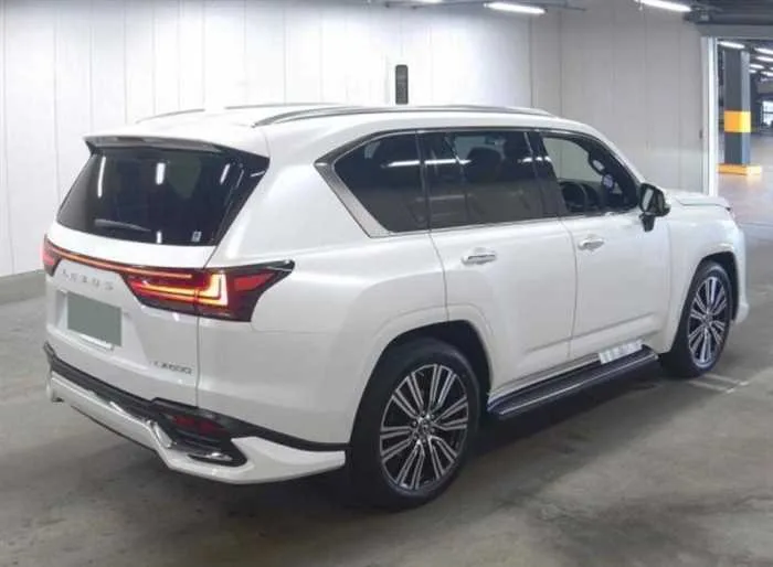 Lexus LX LX600 4WD 7seats sunroof 2023 — миниатюра 3